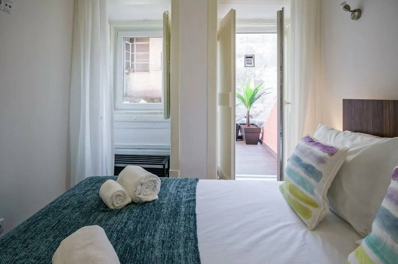 Hip Tailor Made Flat In Bairro Alto Apartment Lisbon 0*,